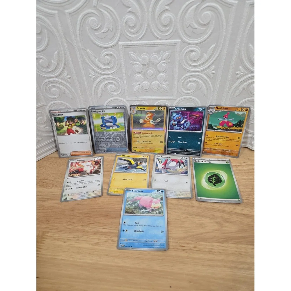 Lot Of 10 Pokémon Cards